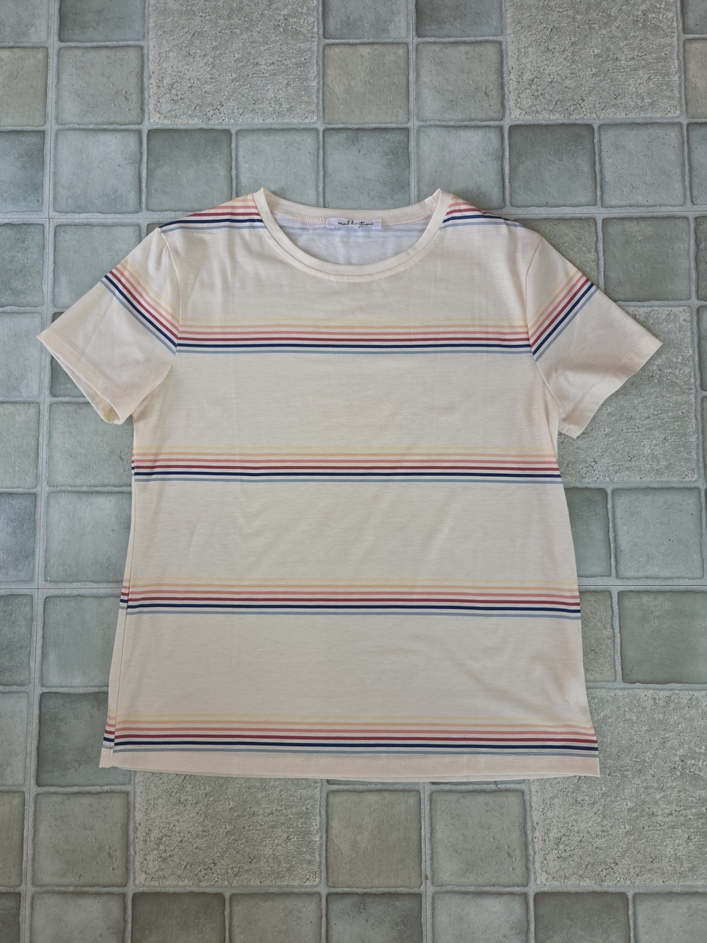 Mod Boutique Cream Striped Tee - Classic Short Sleeve Top Size Small